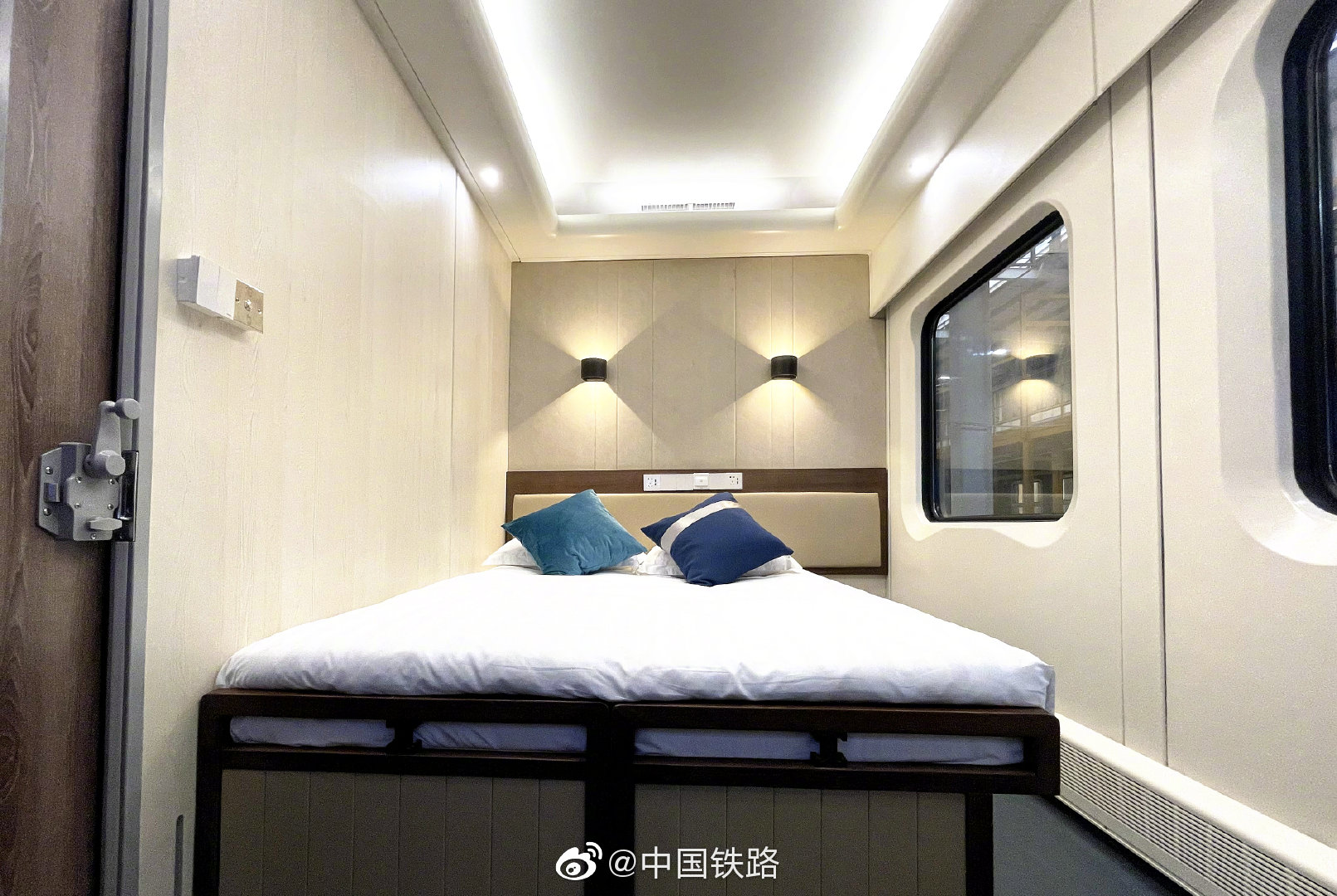 吃着美食唱着歌 还能畅游西南 这样的 熊猫专列 想坐吗 熊猫 新浪财经 新浪网