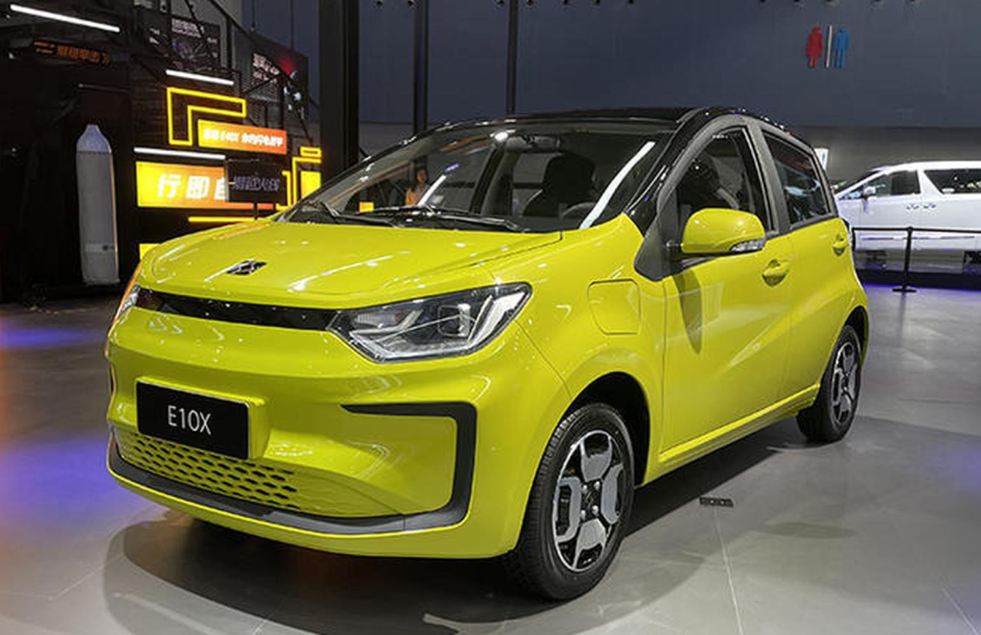 99万起,续航150-302km!思皓e10x开启预售-新浪汽车