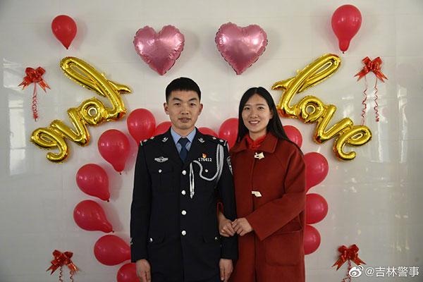 当爱情遇到疫情,一场"特殊"的婚礼如约而至