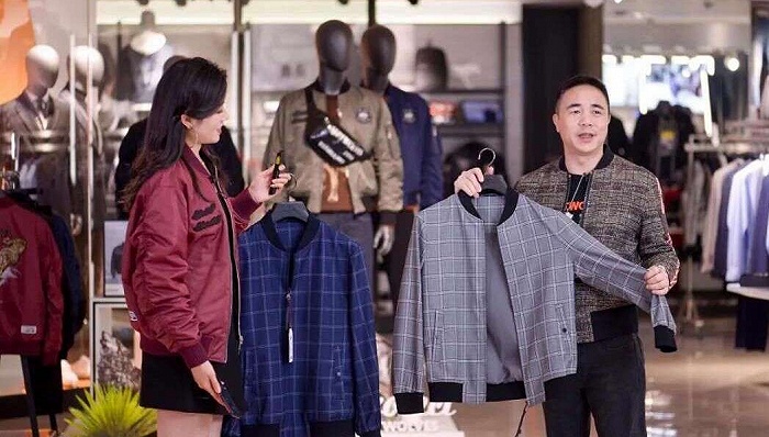 董事长下场直播 能帮助七匹狼走出转型困境吗？