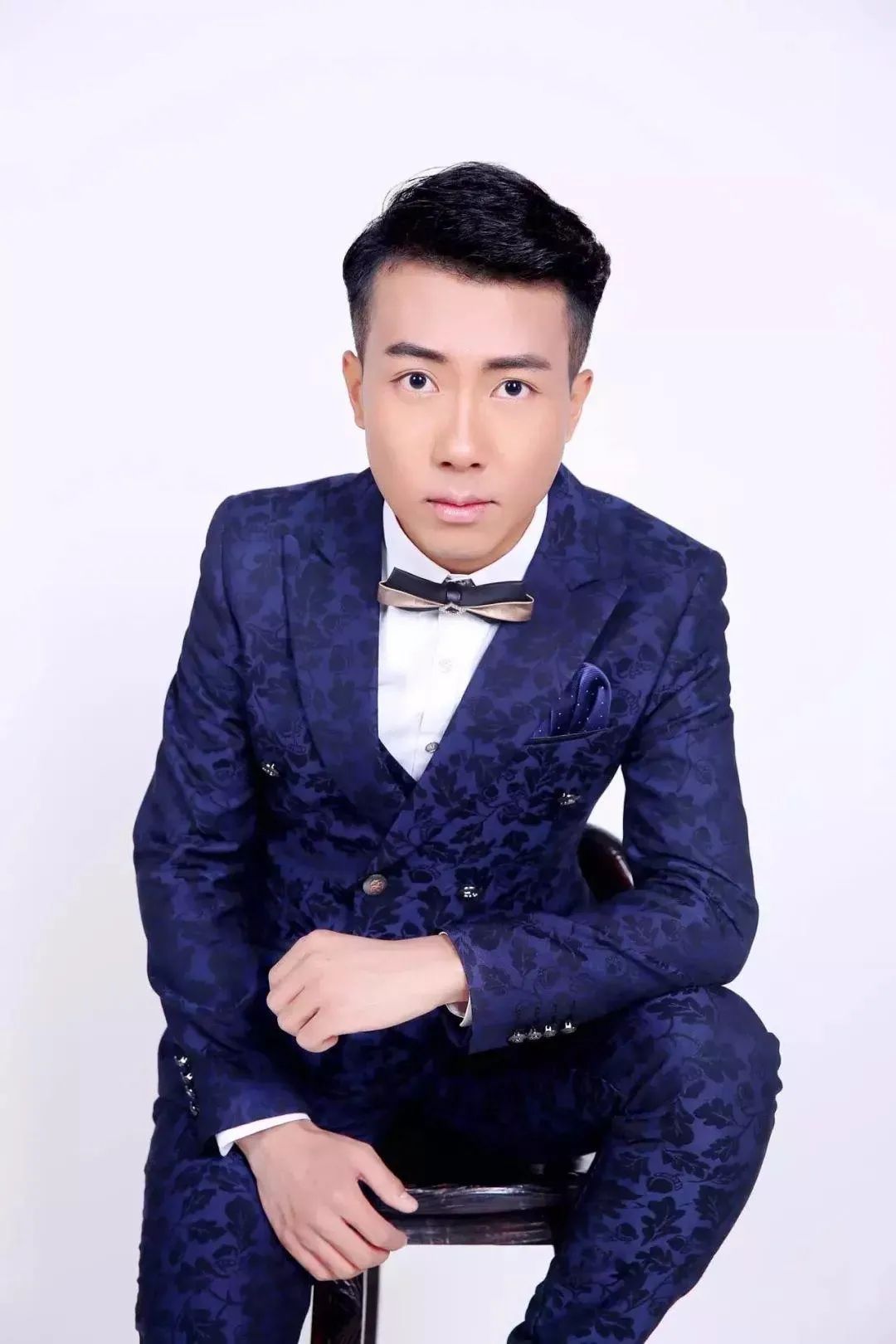 继续带领大家走进直播间李洋——著名网络红人银川市新闻传媒集团主持