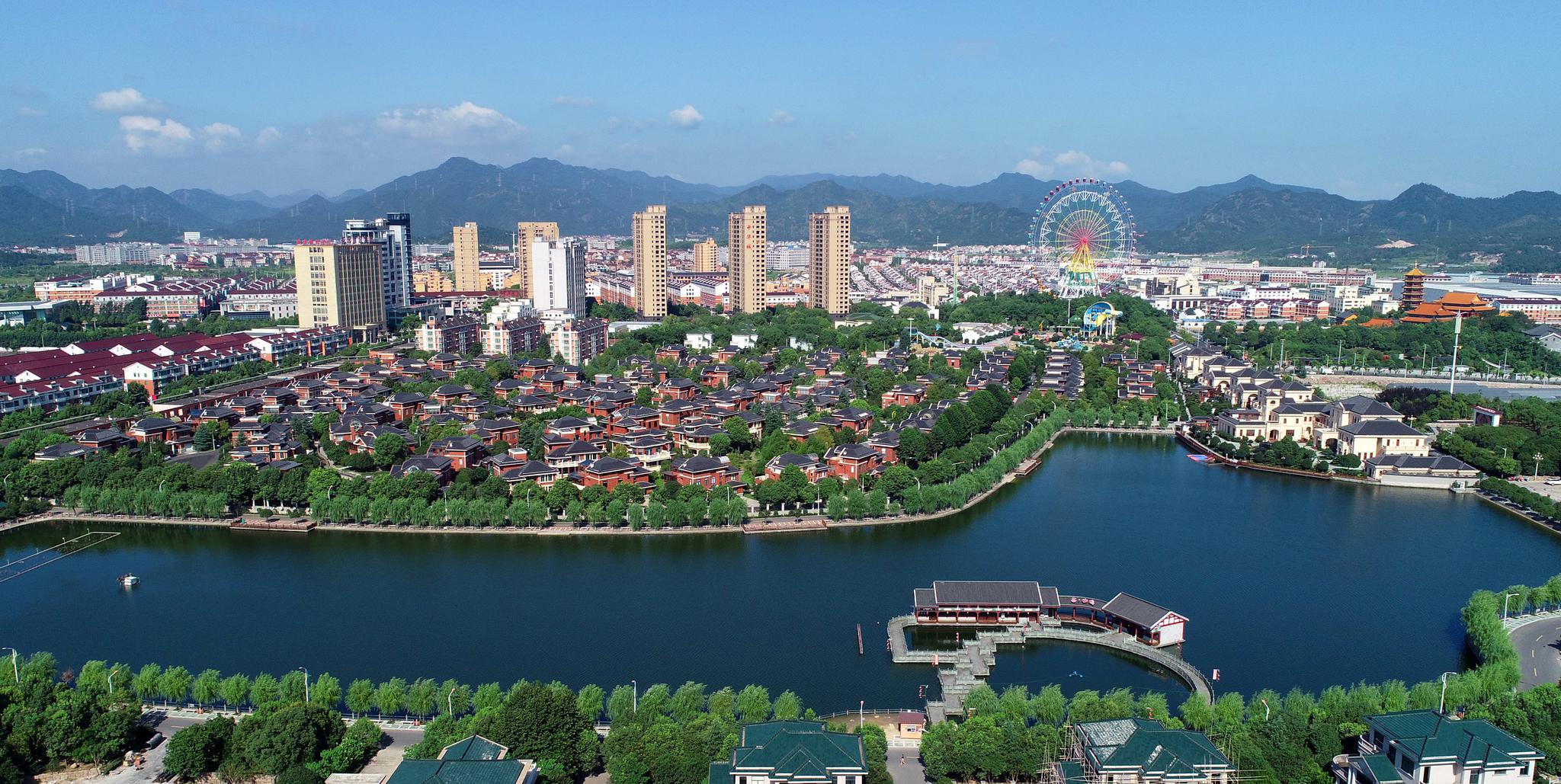 深入实施人才强村战略 东阳花园村为高级人才发奖211万元