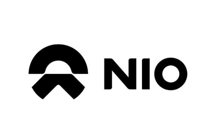 蔚来地库开30码撞墙,网友:这是什么操作?