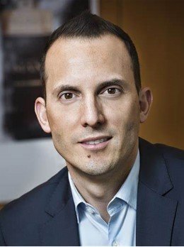 上图：宝格丽集团香水业务部总经理 Luis Miguel Gonzalez Sebastiani 先生