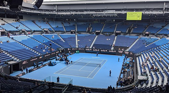 新冠疫情之下澳网风光不再主办方甚至邀请球迷免费观赛