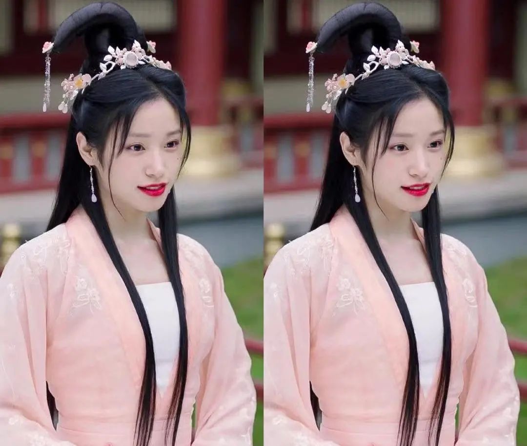 像是《悲伤逆流成河》里唐小米的扮演者朱丹妮.