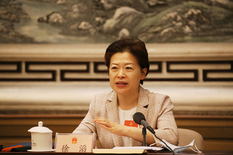 徐滔代表这样的法治偶像我们非常欢迎