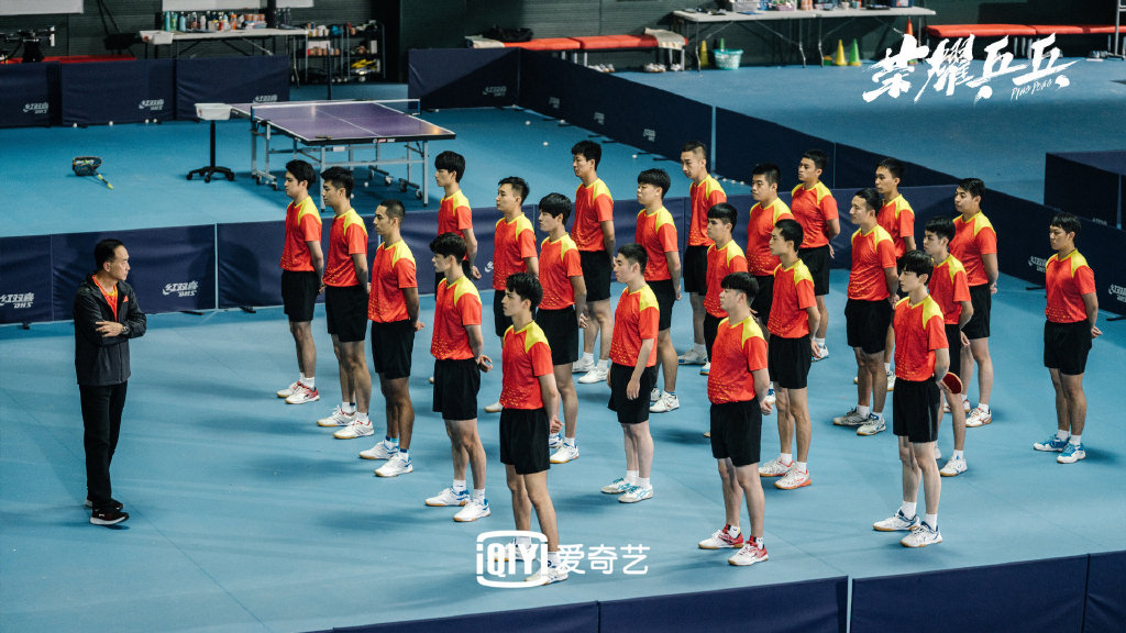 播出后,网上关于《荣耀乒乓》原型的争议,却占据了微博热搜,遭到不少