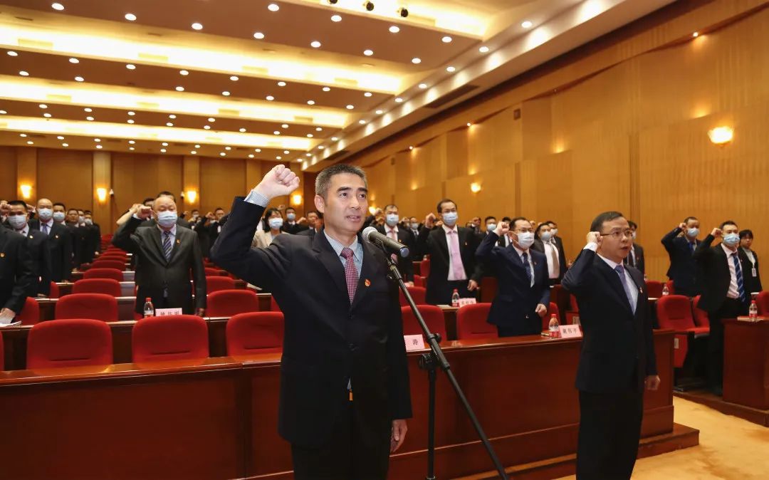 道滘:新一届村(社区)"两委"干部集体宣誓就职