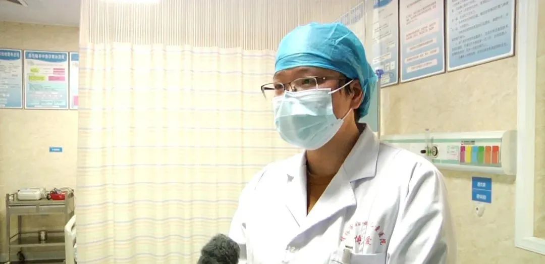 孕妇脐带脱垂！产科医生托举14分钟和“死神”赛跑保平安休闲区蓝鸢梦想 - Www.slyday.coM