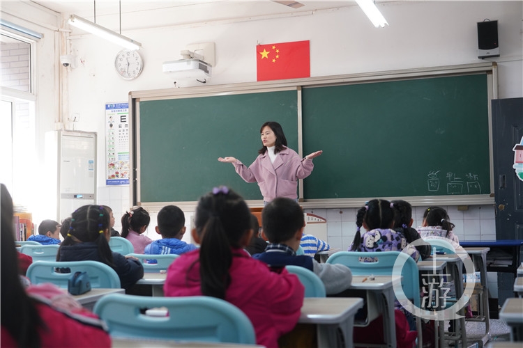 真的很暖！8旬婆婆看病遇到好心人，而善举并没有就此停止休闲区蓝鸢梦想 - Www.slyday.coM