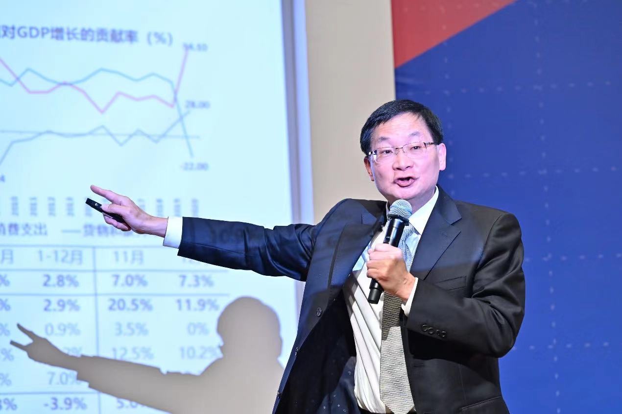 盛松成：调控收效明显 房地产突飞猛进发展势头难再现