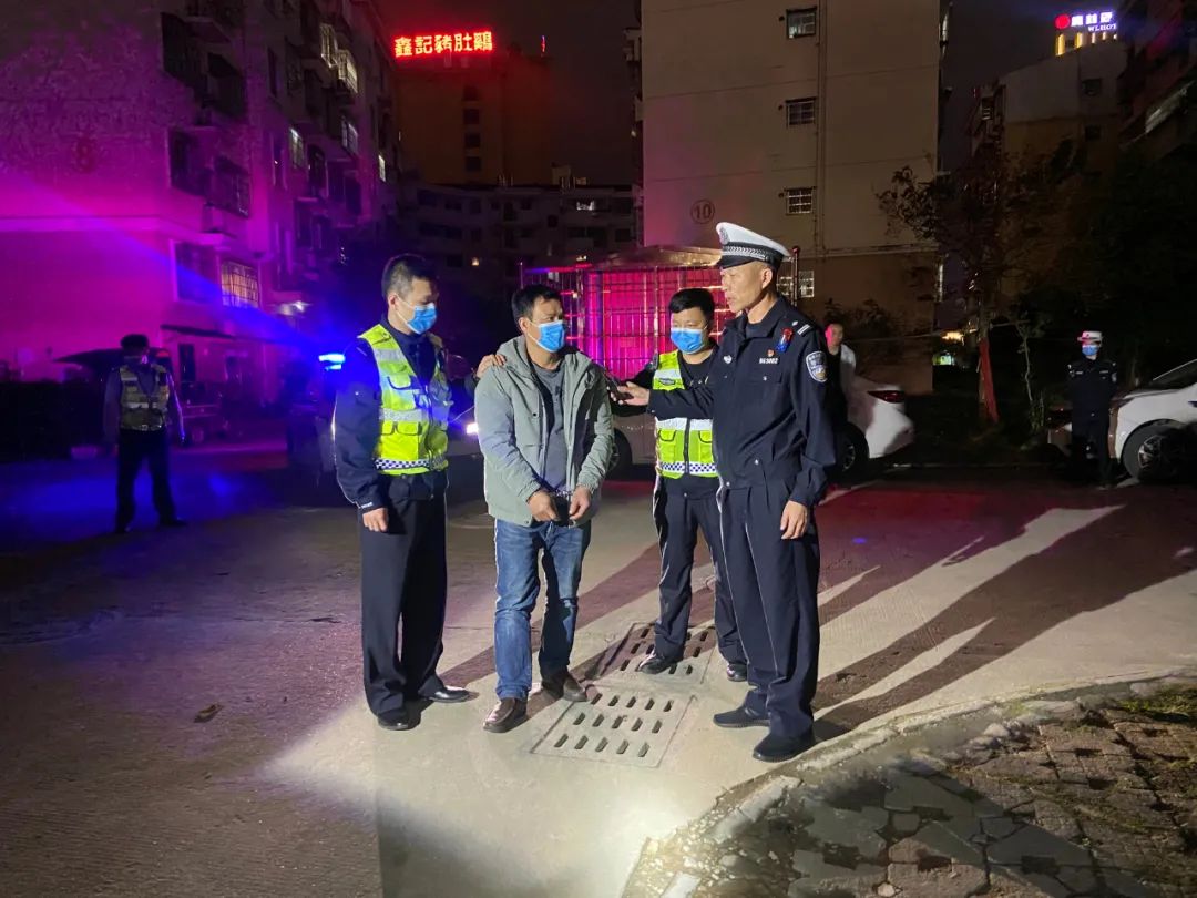 愤怒！广西6岁男孩遭车碾压，肇事司机帮他穿鞋后竟然......休闲区蓝鸢梦想 - Www.slyday.coM