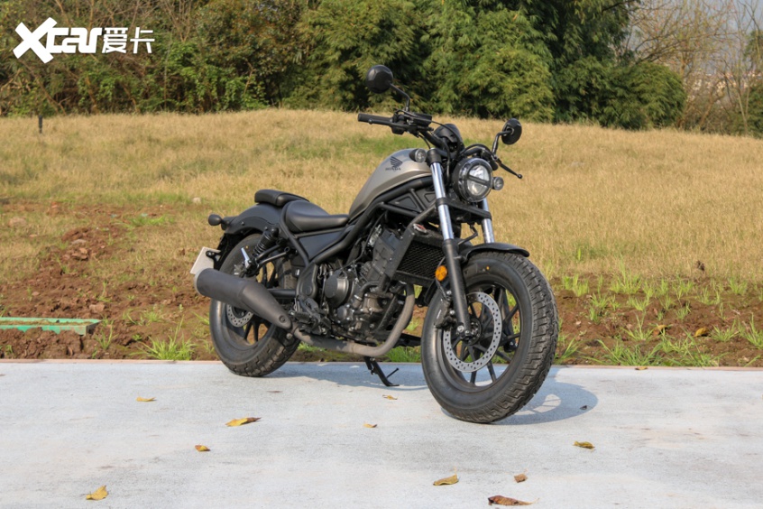 粉丝翘首以盼的cm300,这是本田首次在国产车型上使用honda wing标志