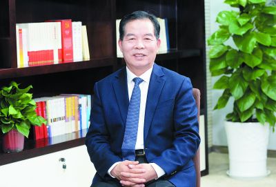 南京市委常委,市人大常委会副主任,江宁区委书记李世贵:对标先进再