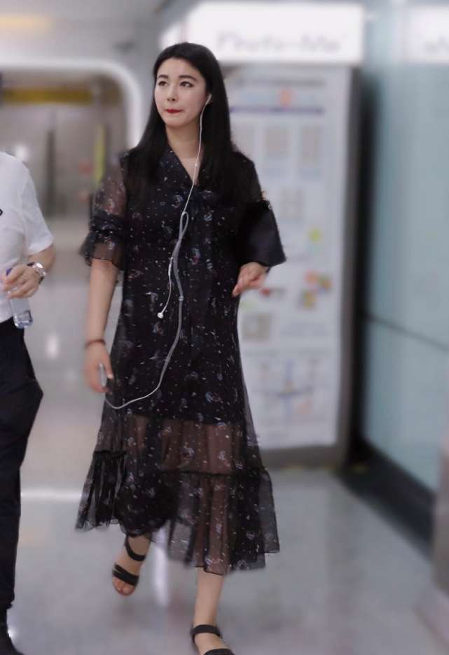 《拿什么拯救你》女主于娜,如今大变样,没了当年的气质美貌