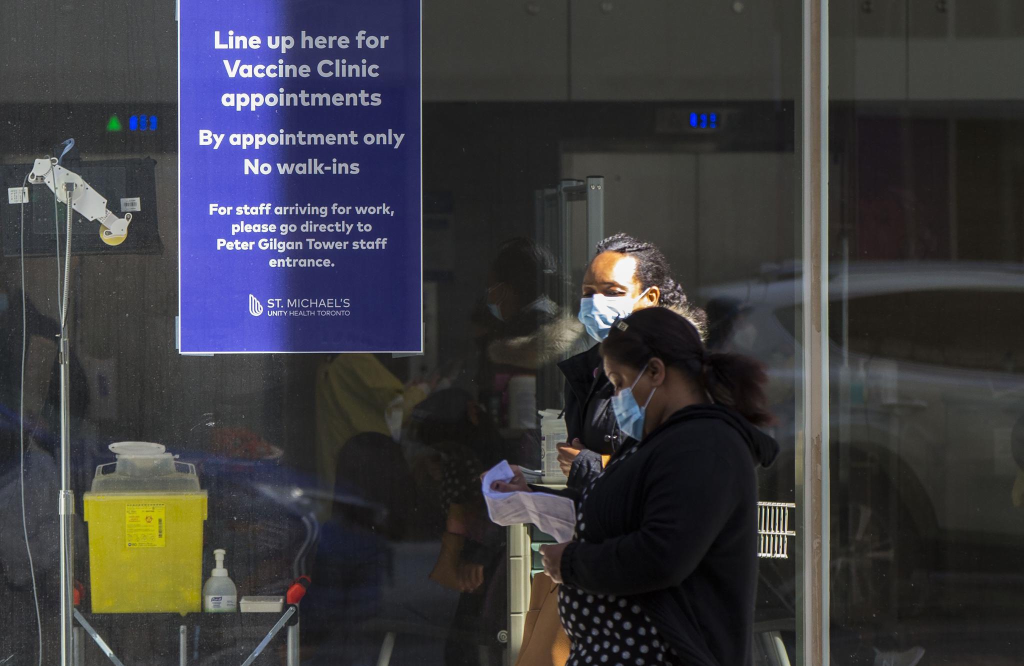 加拿大累计新冠确诊病例超90万例|新冠肺炎_新浪新闻