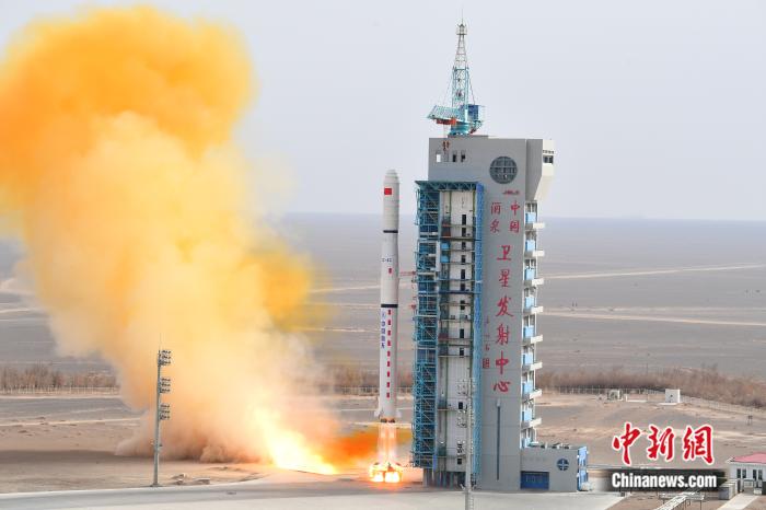 中国成功发射遥感三十一号04组卫星。汪江波 摄