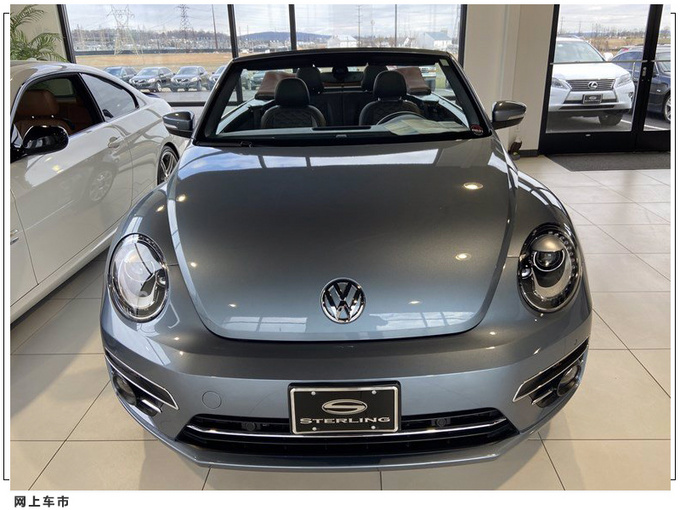 大众甲壳虫敞篷版到店实拍搭20t引擎22布局配复古轮圈