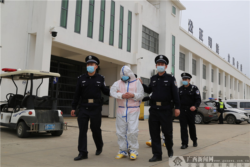 公安局对"苏某杰拒不支付劳动报酬案"等6个相关案件进行公开指认现场