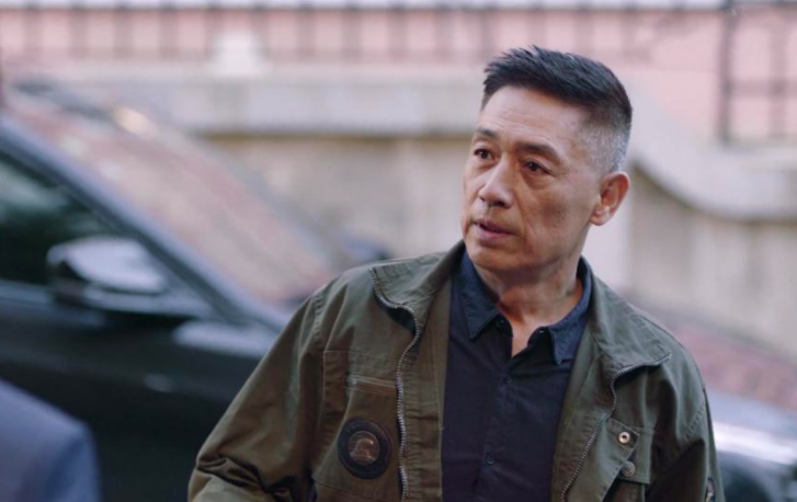 不务正业的学霸石凉双硕士学位为好玩进入娱乐圈