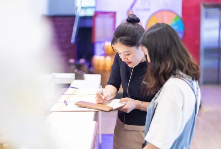 新华每日电讯：严防“美丽陷阱” “颜值经济”也需接受“矫正”