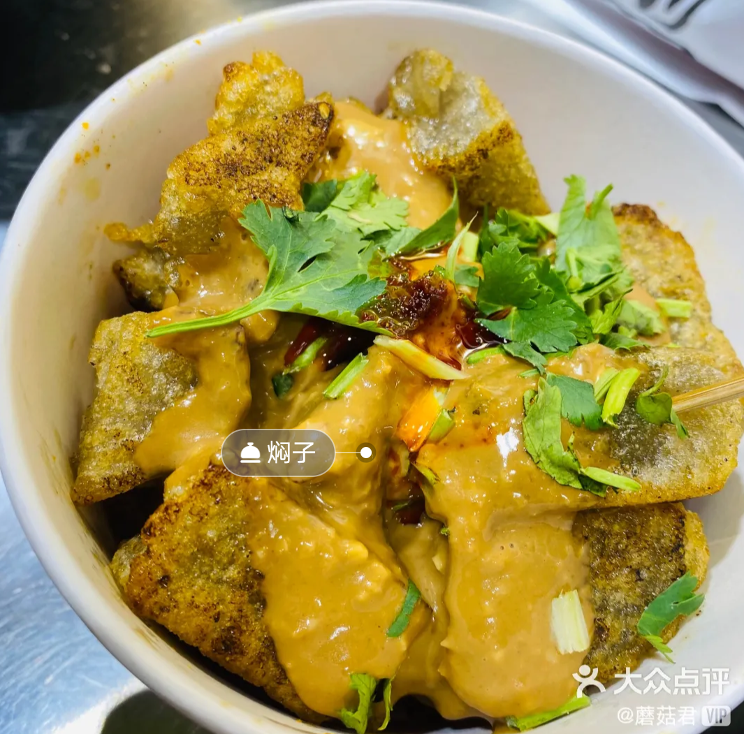 火爆了天津人排队也要吃的焖子你吃过几家