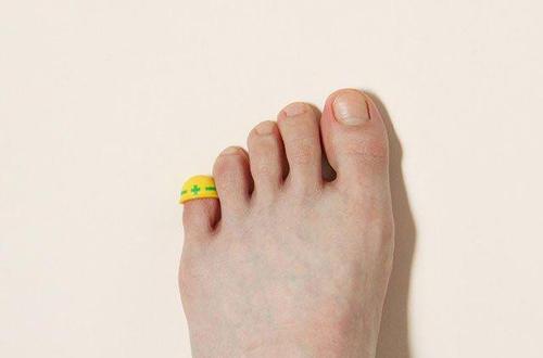 小脚趾的指甲只有分成"两瓣",才是汉人的象征,这些传说可信吗