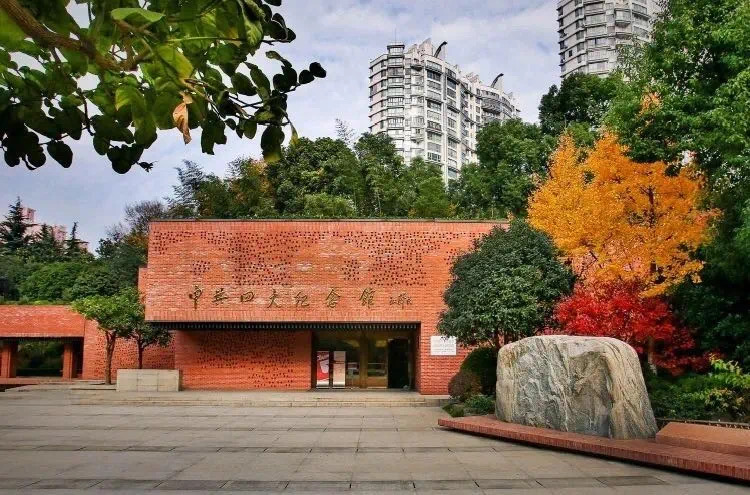 没想到，四川北路还有这样一个隐藏身份：“上海的咖啡一条街”休闲区蓝鸢梦想 - Www.slyday.coM