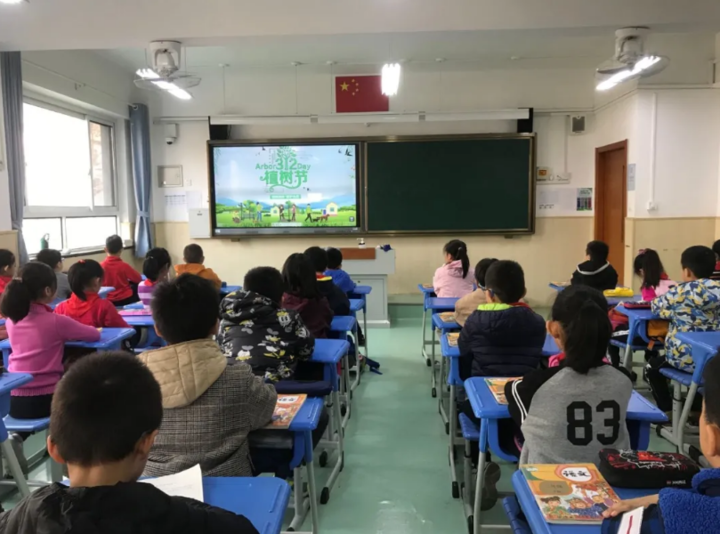 我和春天有个约会!济南市文化东路小学开展植树节活动