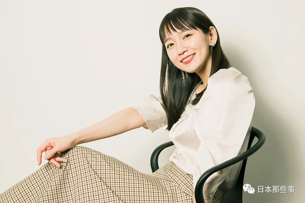 日本女歌手排行_此著名女歌星在日本战败后被捕,她说自己是个日本人,结果被释放