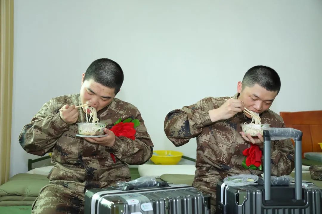 退伍的士官,又入伍了!