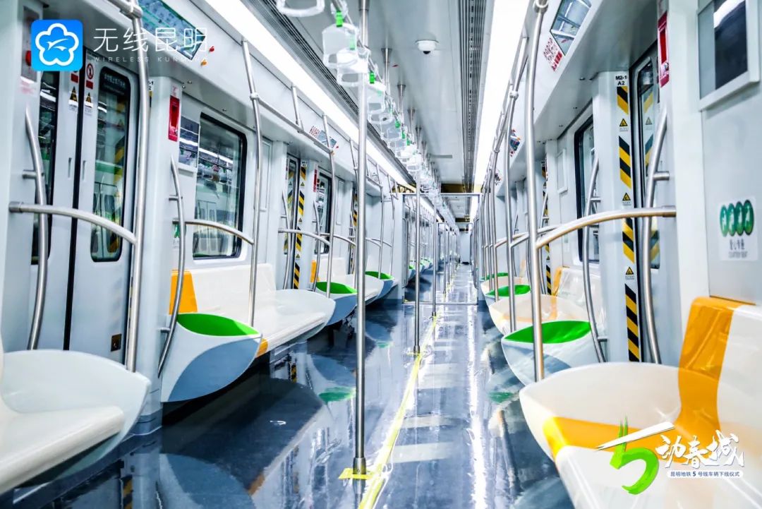 从试制到生产完全"昆明造"据了解,昆明地铁5号线列车是首款完全在昆明