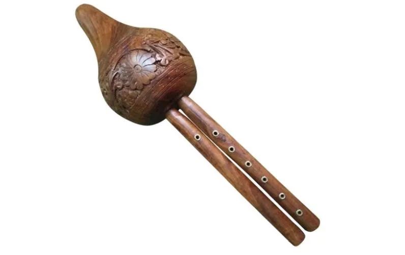 那为什么在印度街头,时常看到随"笛声"翩翩起舞的眼镜蛇?