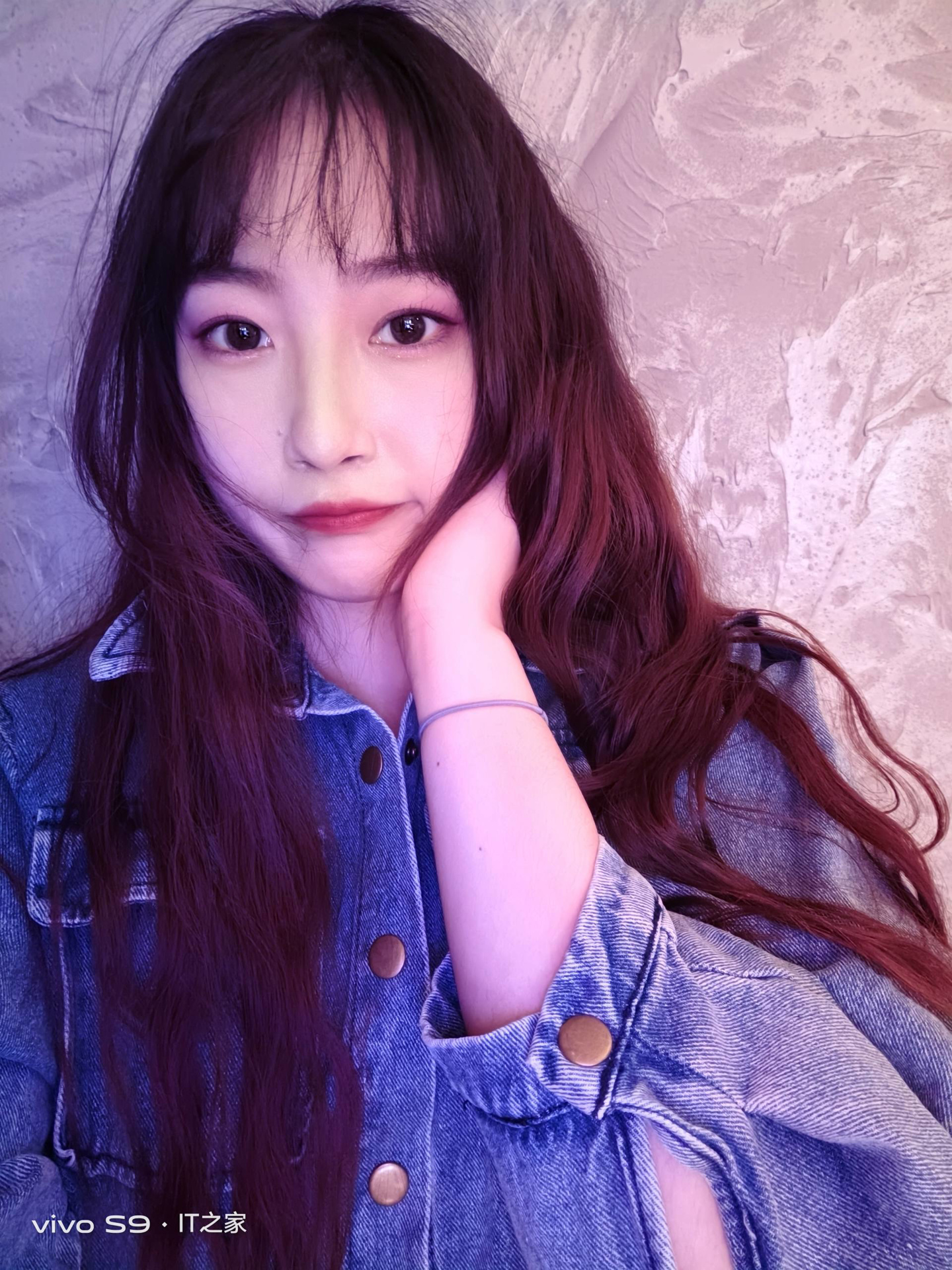 vivos9前置自拍体验妹子们卸掉那些美颜软件吧