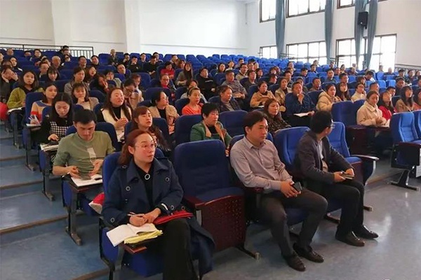 大足区龙西中学召开专题工作会 聚焦课程改革和质量提升