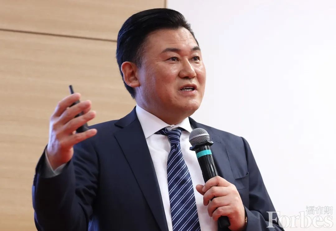 日本互联网公司乐天在过去两个交易日股价大涨35%,公司董事长兼ceo