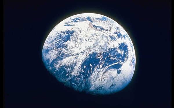 一颗小行星将于3月21日飞掠地球：与地球进行“最亲密接触”休闲区蓝鸢梦想 - Www.slyday.coM