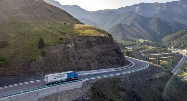 顺丰中通“收割”近30%市场份额 “价格战”成共同困局