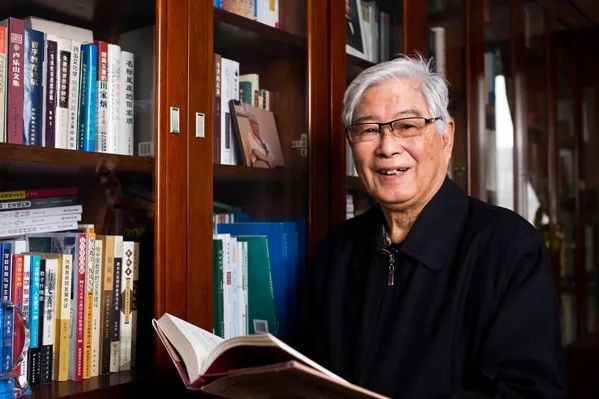 北京师范大学教育学部教授,中国教育学会名誉会长顾明远曾看到一张