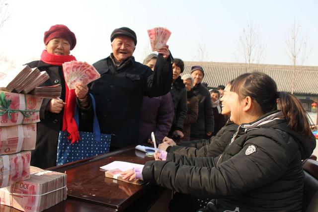 定了！2021年职工和城乡居民养老金将上涨，事关上亿退休人员休闲区蓝鸢梦想 - Www.slyday.coM