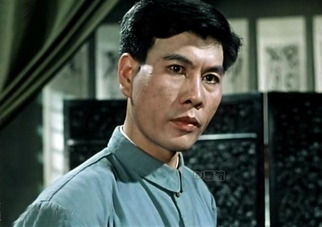 八一厂男星李炎,曾因不好看而自卑,后却成了银幕"高干专业户"