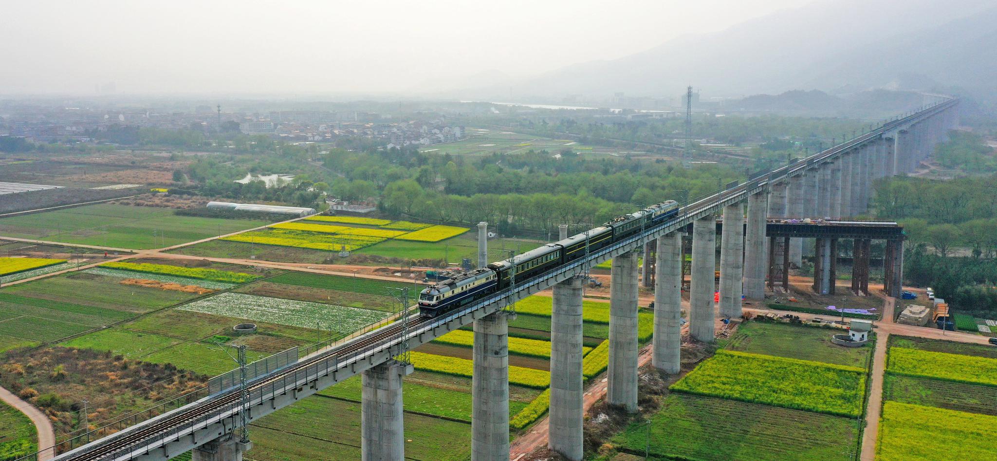 台州:金台铁路开始试"跑" 开通进入倒计时