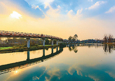 成都郫都区三道堰柏条河景色.