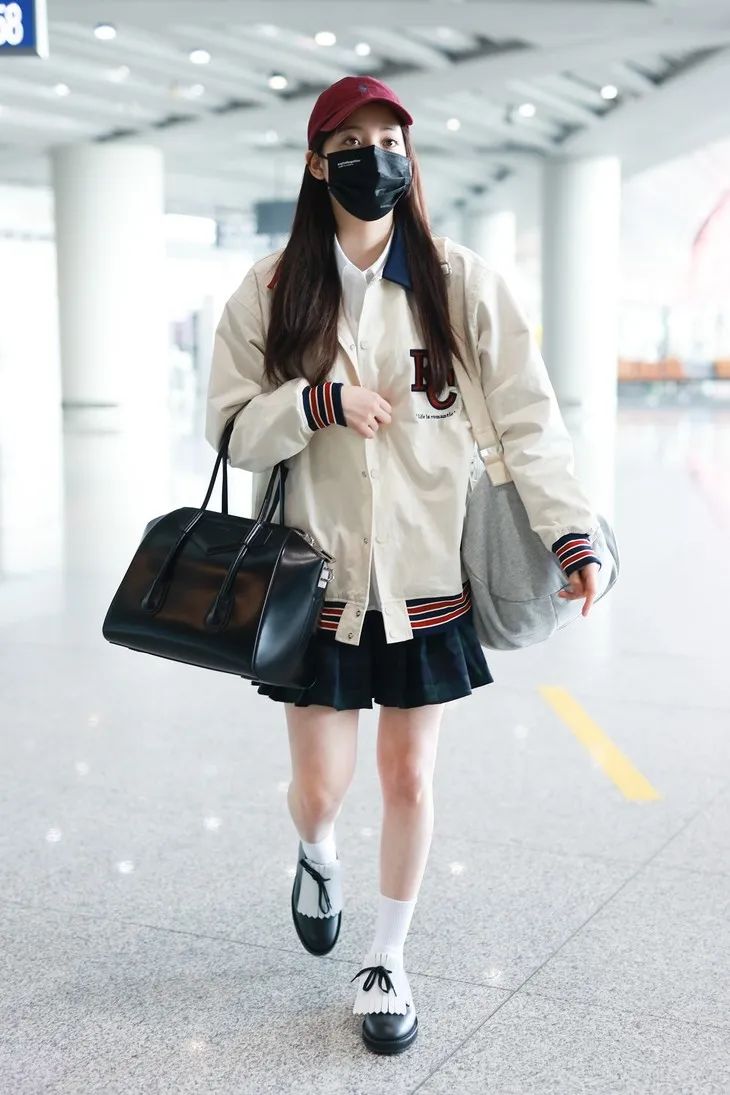 整合高仿欧阳娜娜古驰提花大衣 _欧阳娜娜同款包包潮流合伙人（附价格表）-第2张图片-潮百科