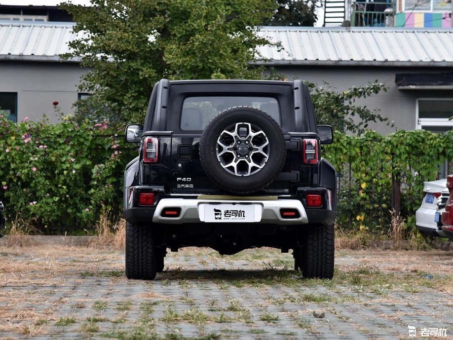 两座的越野大玩具小哥带你一起看北京f40