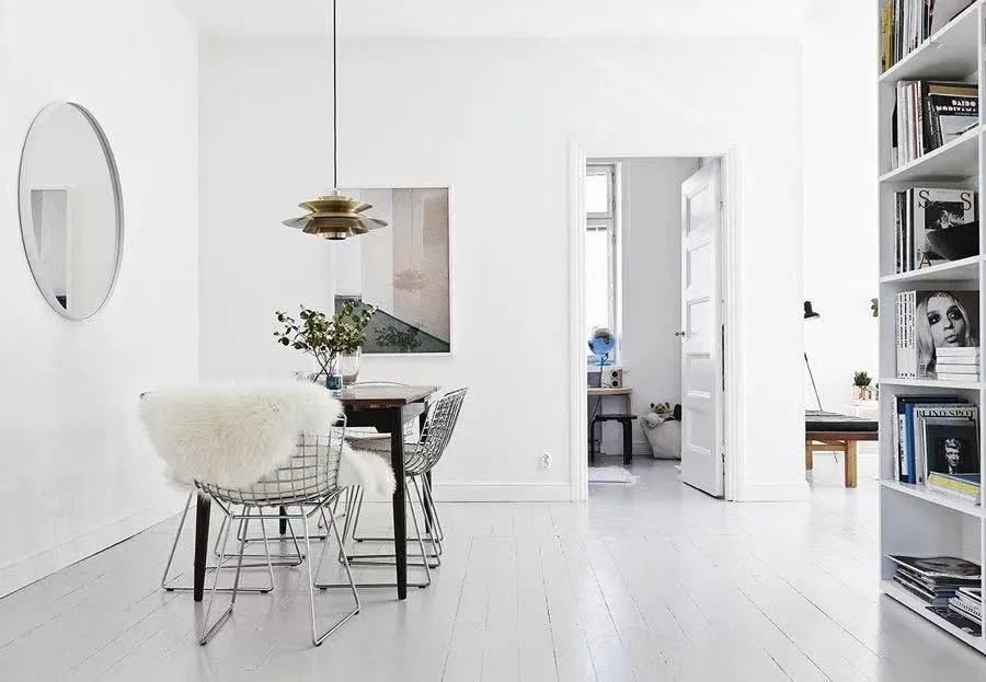 刷白墙=没钱?大白墙才是最高级的百搭王者