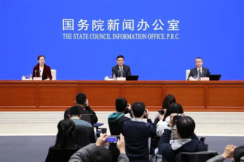 “稀土永磁板块大涨的原因找到了 稀土价格不“稀”引关注