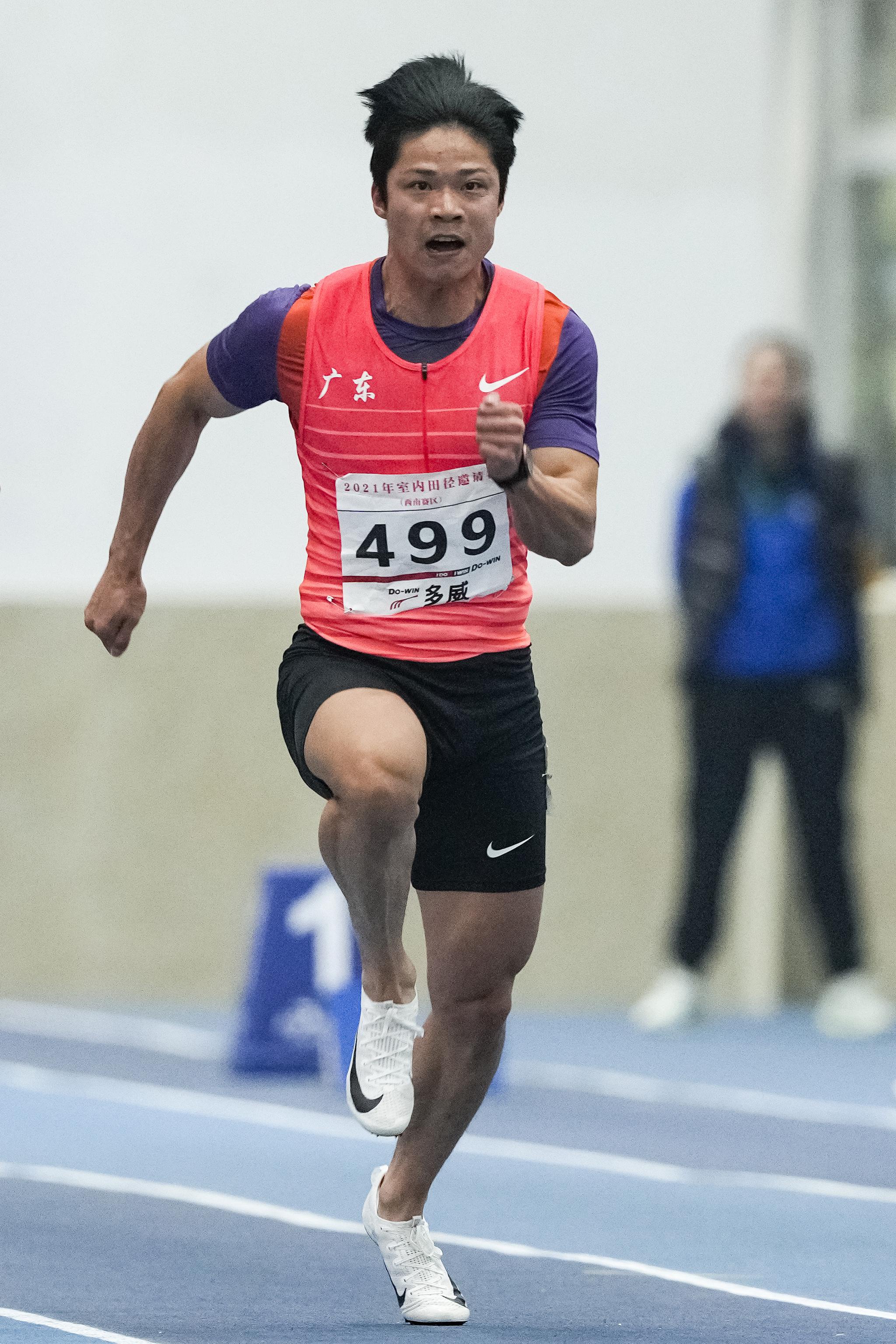 苏炳添百米10秒05夺冠创今年世界最佳 谢震业亚军