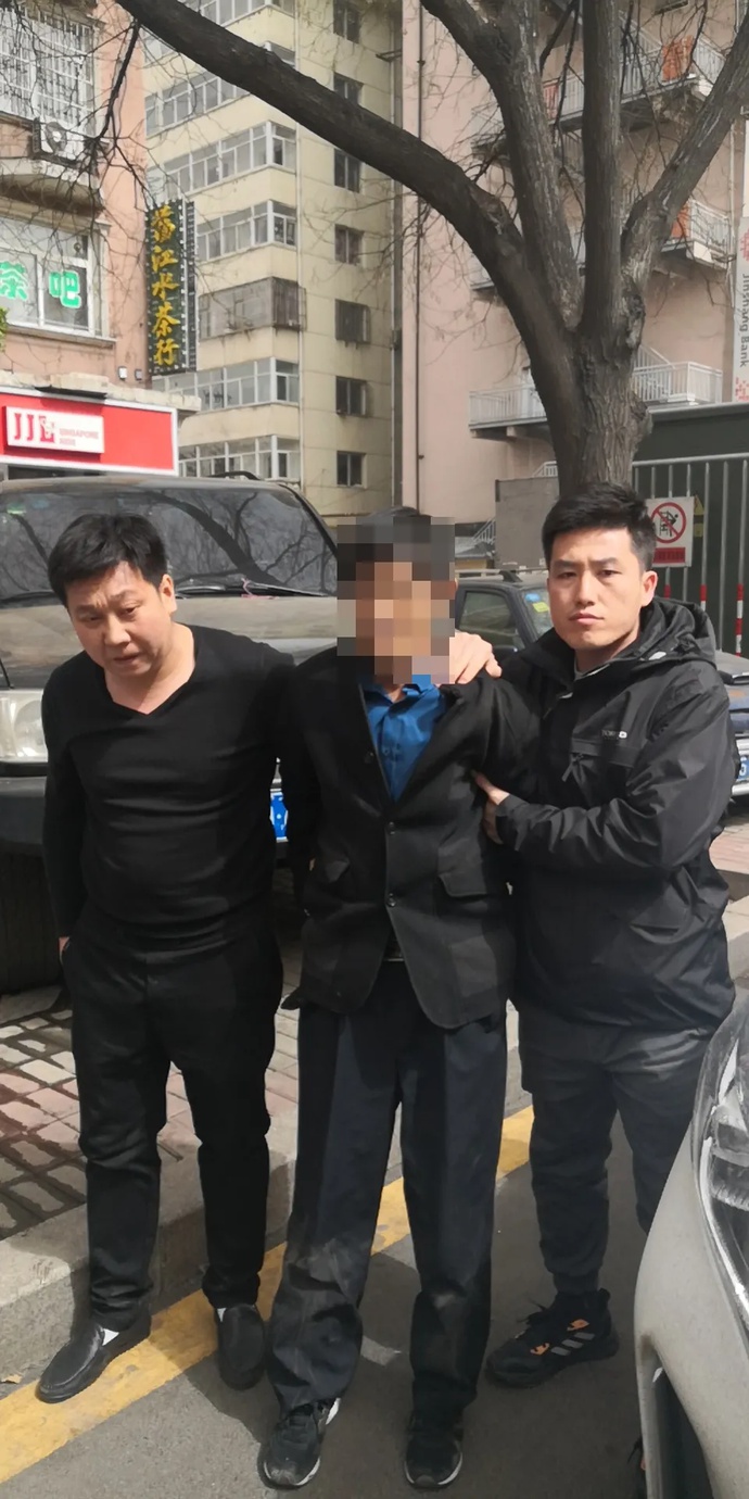 中阳:2小时内,2名暴力抢劫嫌犯落网!5000余元现金悉数追回